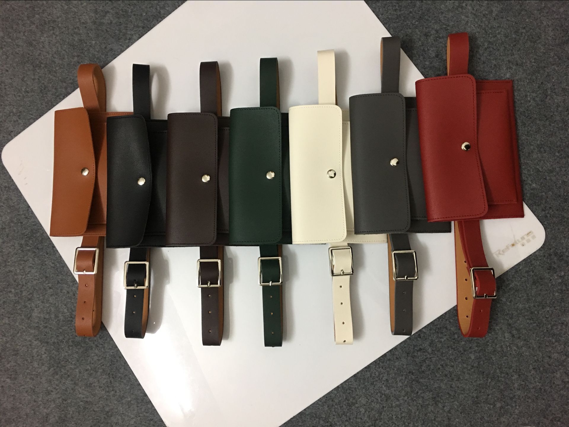 Title 3, Two-layer belt bag with thin belt