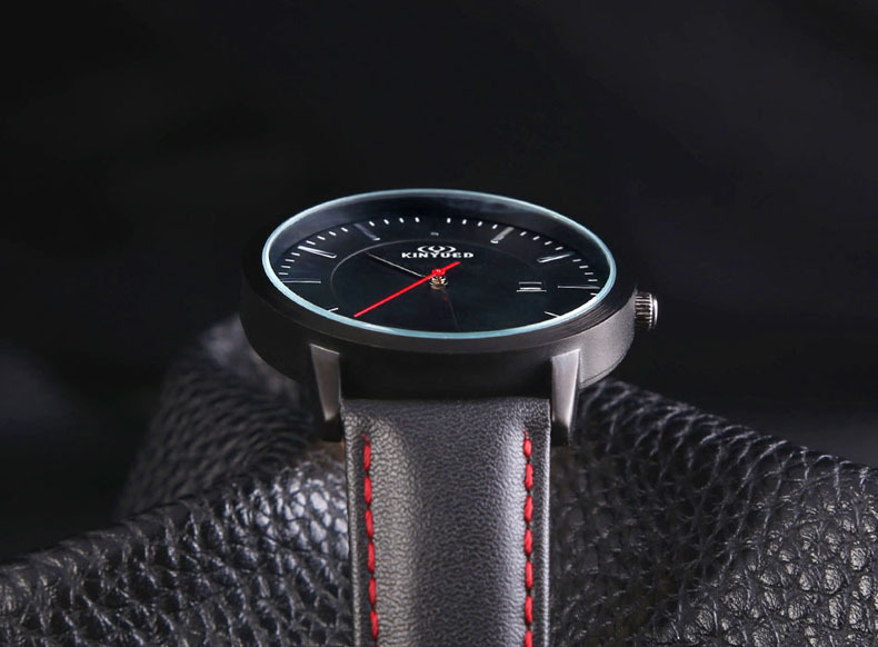 Title 8, Black quartz watch for men and women. Experienc...