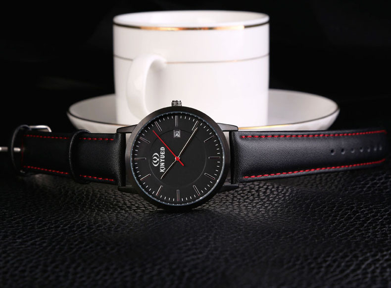 Title 12, Black quartz watch for men and women. Experienc...