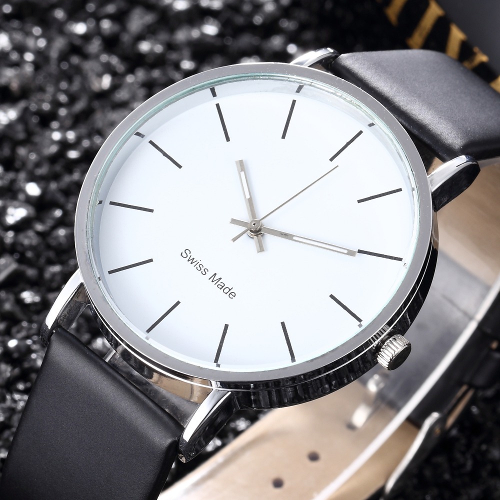 Title 5, Heren en dames quartz horloges. Tijdloze elegan...