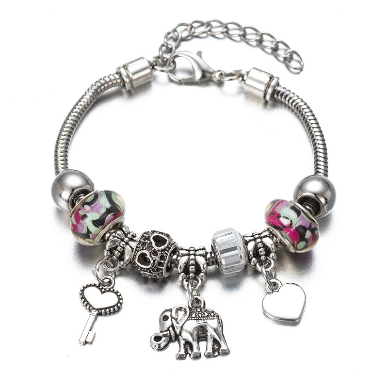 Title 3, Elephant bracelet