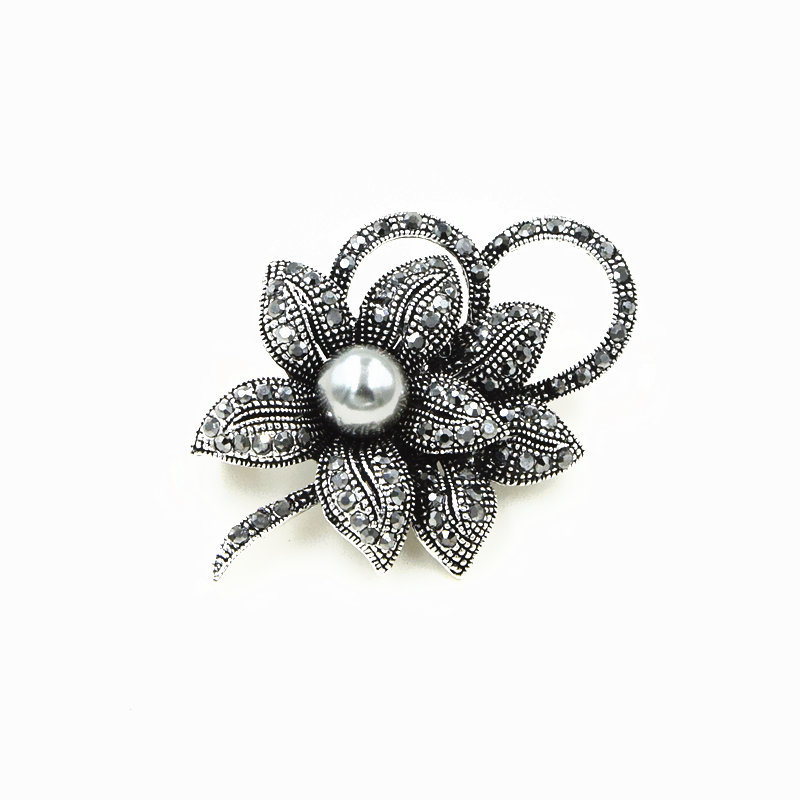 Title 2, Fashion Crystal Pearl Bow Ladies Brooch Apparel