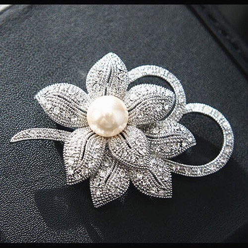 Title 8, Fashion Crystal Pearl Bow Ladies Brooch Apparel