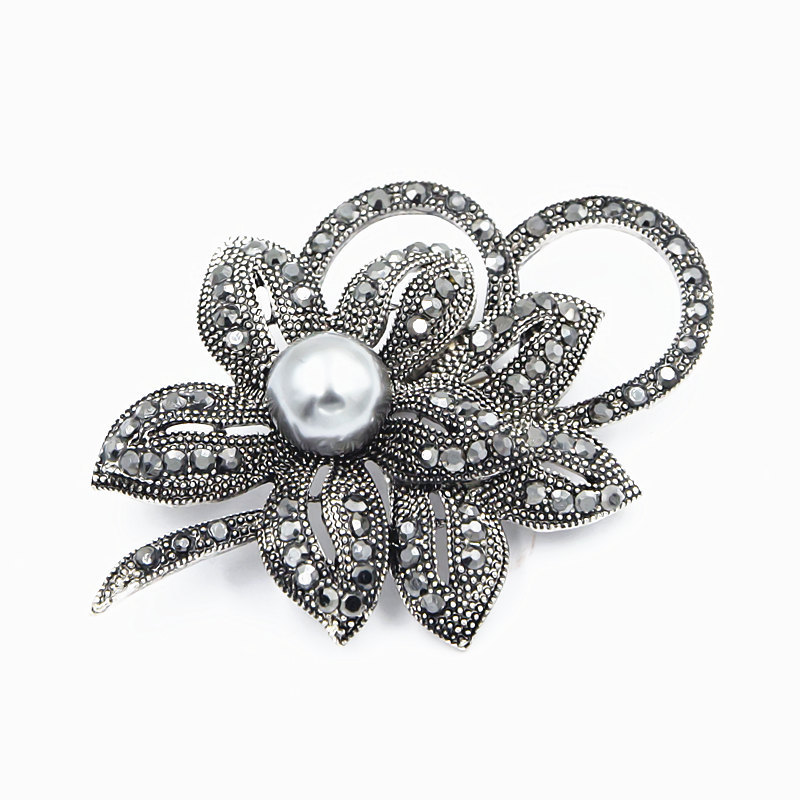 Title 16, Fashion Crystal Pearl Bow Ladies Brooch Apparel