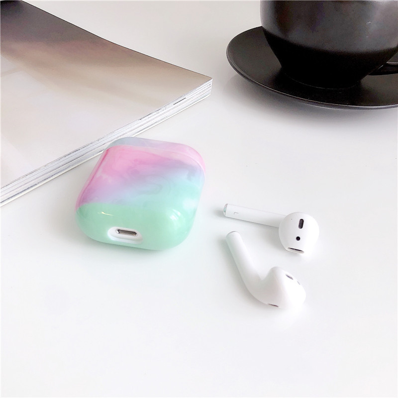 Title 9, Apple-kompatible AirPods-Hülle aus weißem Marmo...