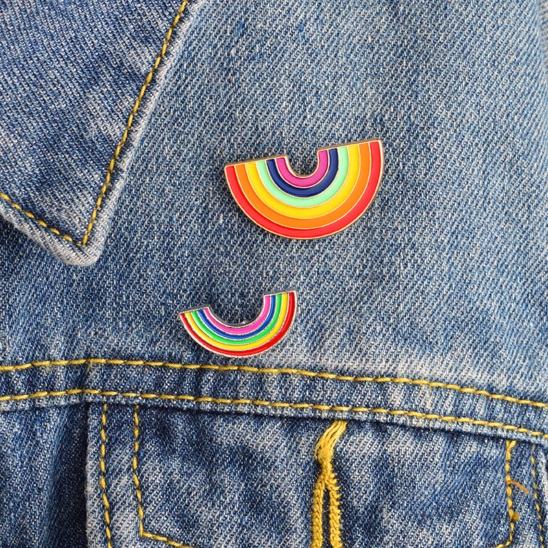 Title 4, Creative rainbow cloud badge brooch