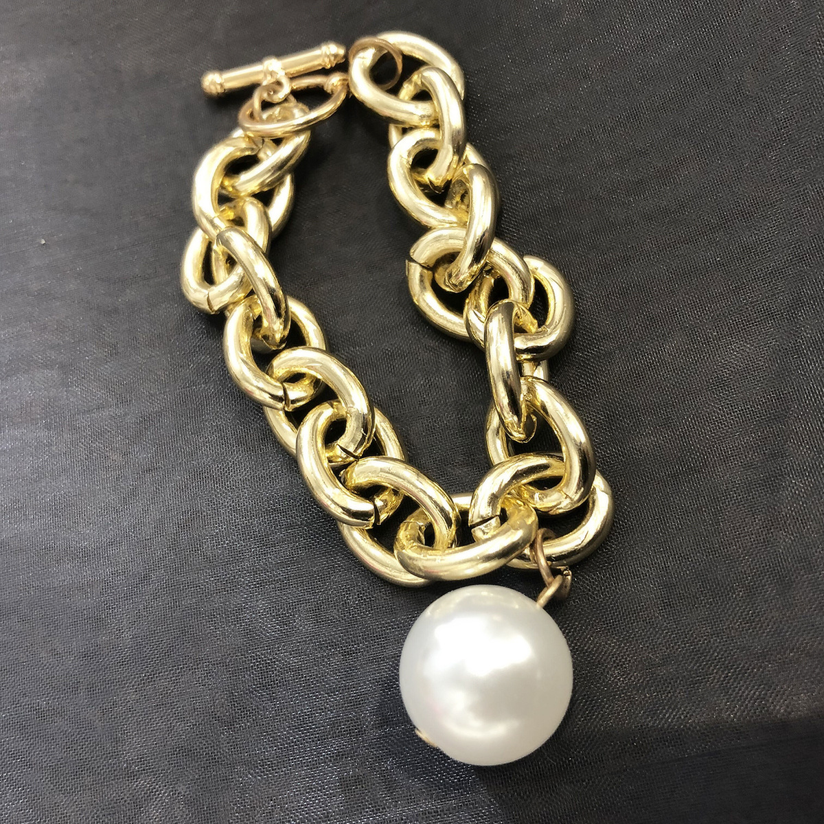 Title 3, Simple and elegant chain pearl bracelet