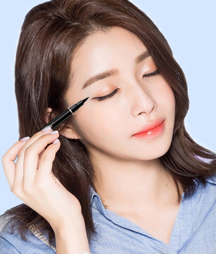 Title 1, Eyeliner Liquide Waterproof