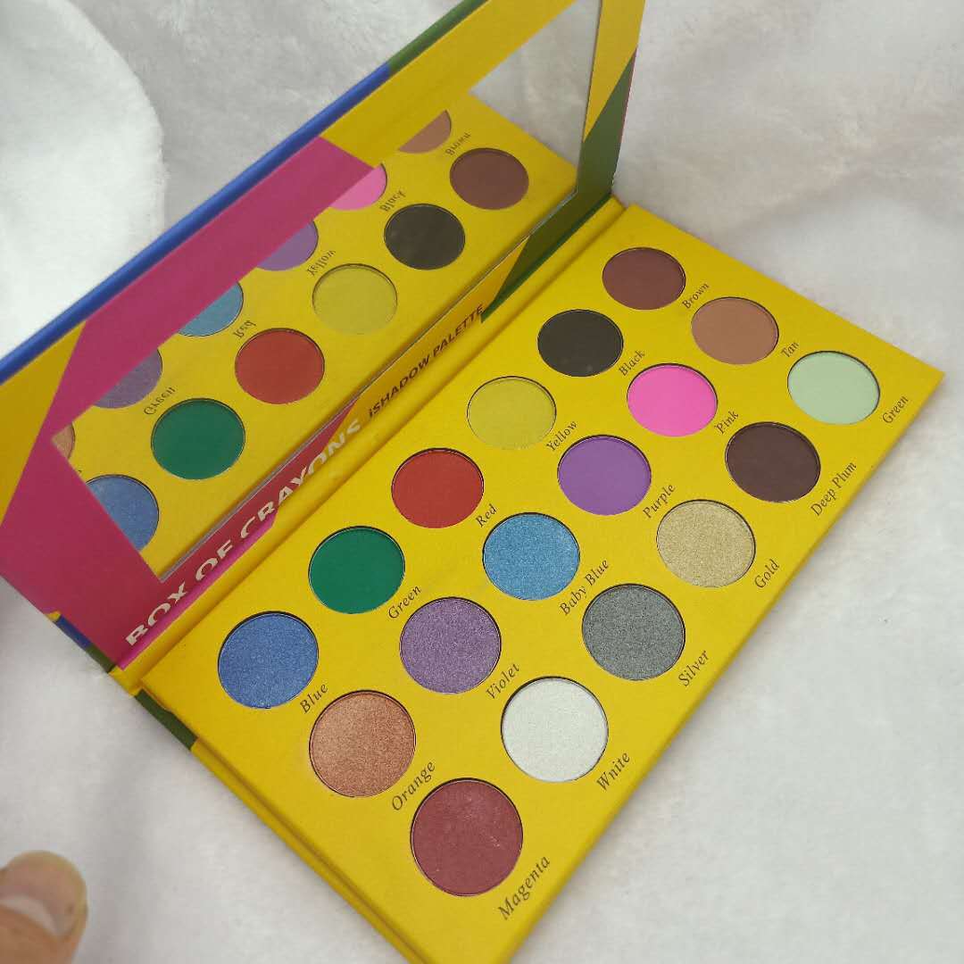 Title 4, 18 Color Eyeshadow Palette for stunning makeup ...