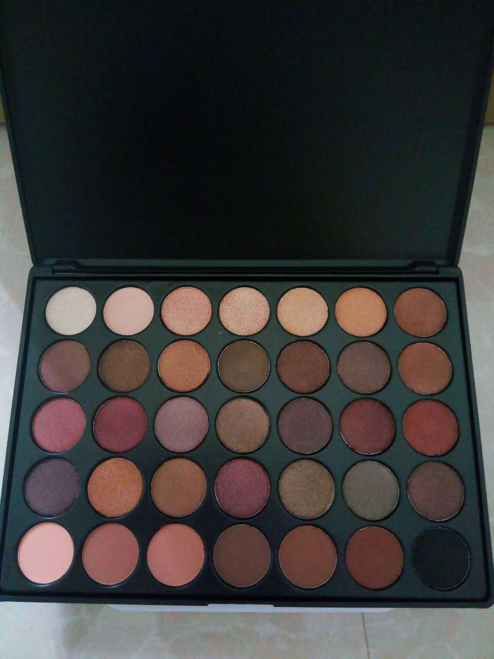 Title 2, Palette ombretti MORPHE35 per look infiniti. 35...