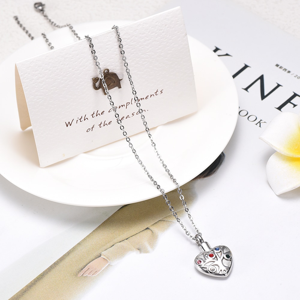 Title 1, Heart-shaped diamond casket necklace pendant