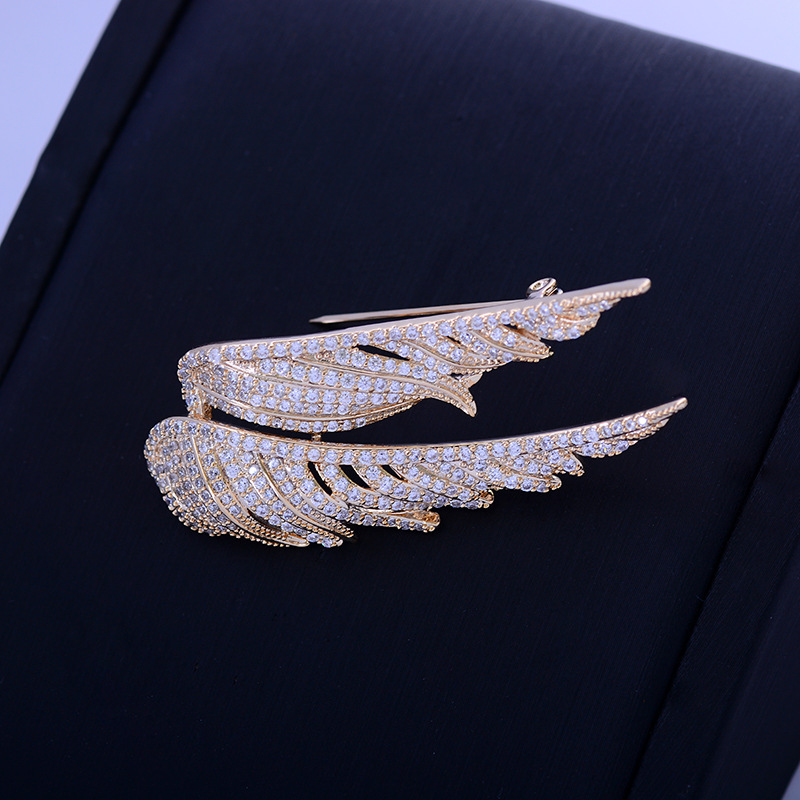 Title 10, Material angel wings brooch unisex suit pin