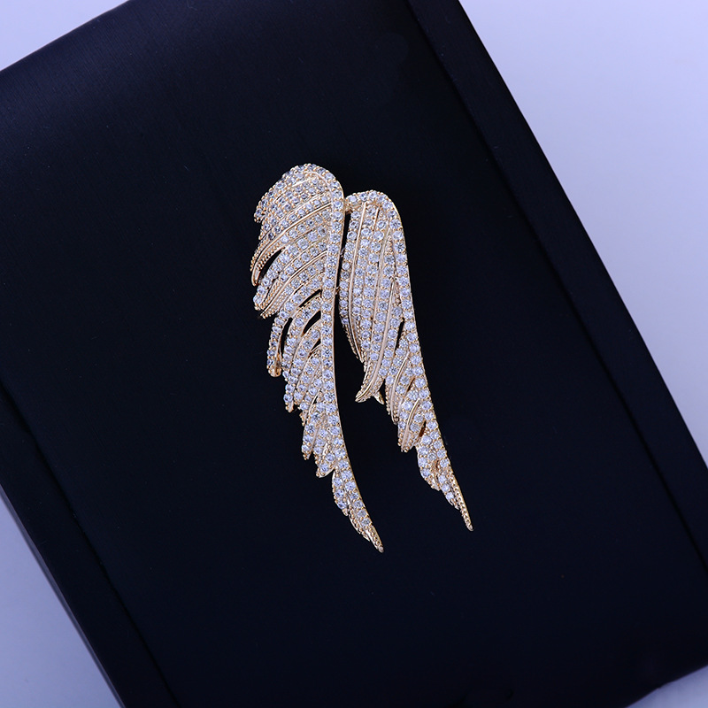 Title 12, Material angel wings brooch unisex suit pin