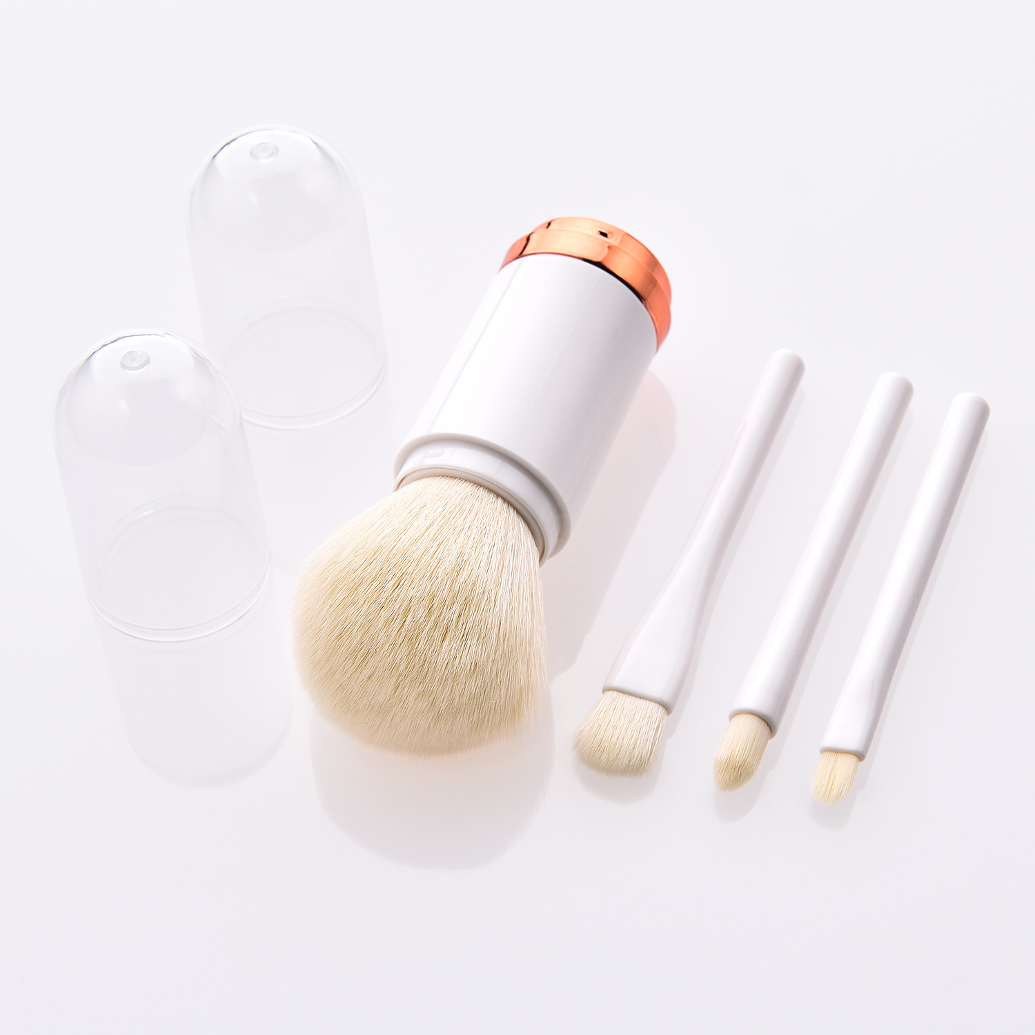 Title 4, Retractable double head makeup brush for flawle...