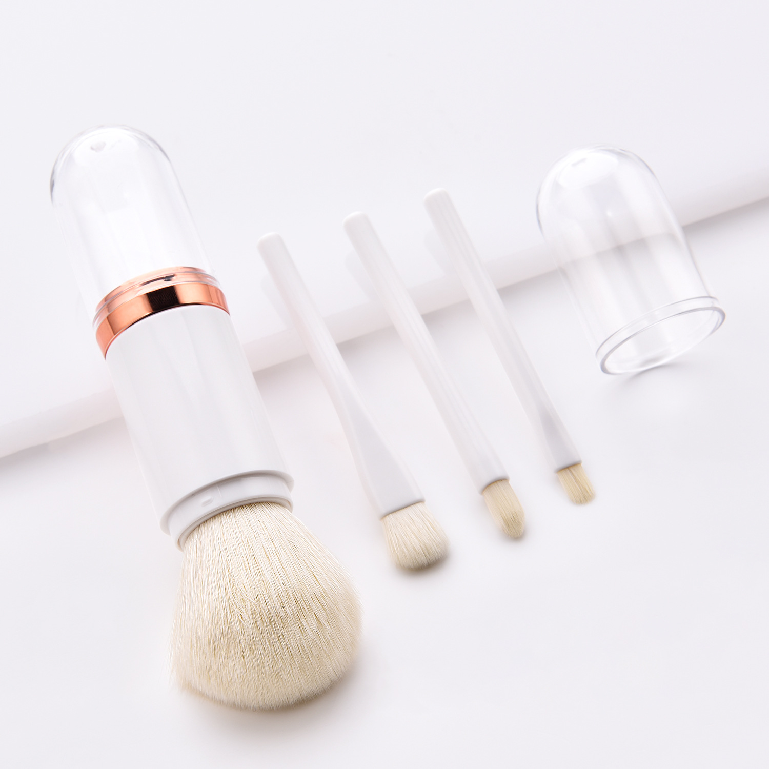 Title 8, Retractable double head makeup brush for flawle...