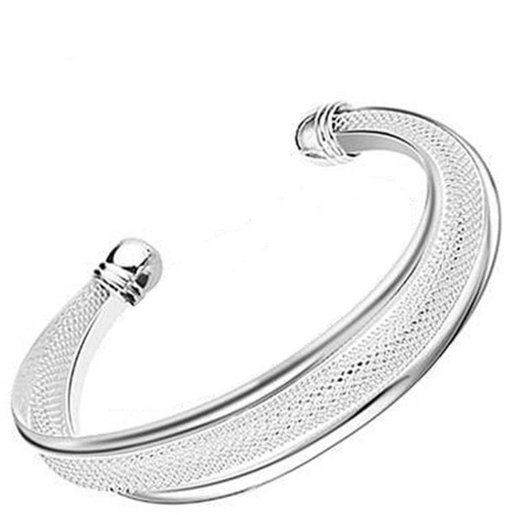 Title 1, Ross Torque Bangle