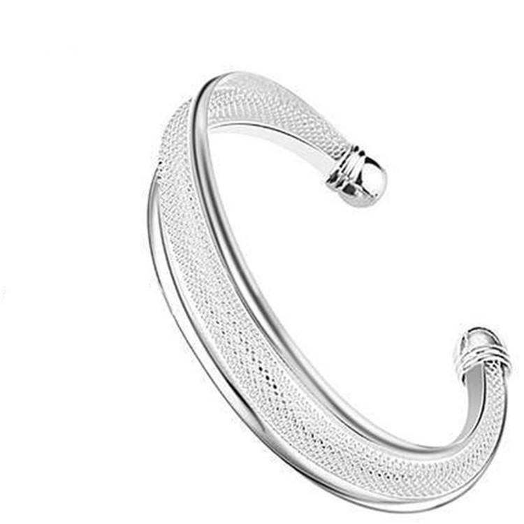 Title 2, Ross Torque Bangle