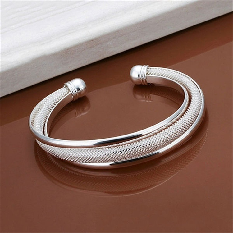 Title 4, Ross Torque Bangle