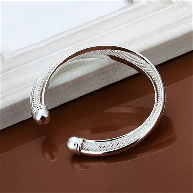 Title 6, Ross Torque Bangle