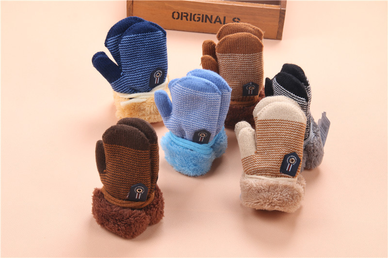 Title 3, New Stylish Warm Mittens For Boys And Girls. Ke...