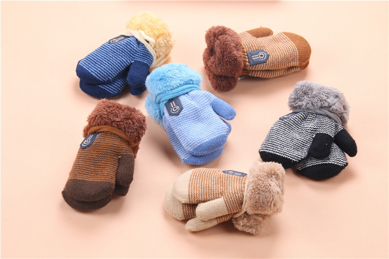 Title 4, New Stylish Warm Mittens For Boys And Girls. Ke...