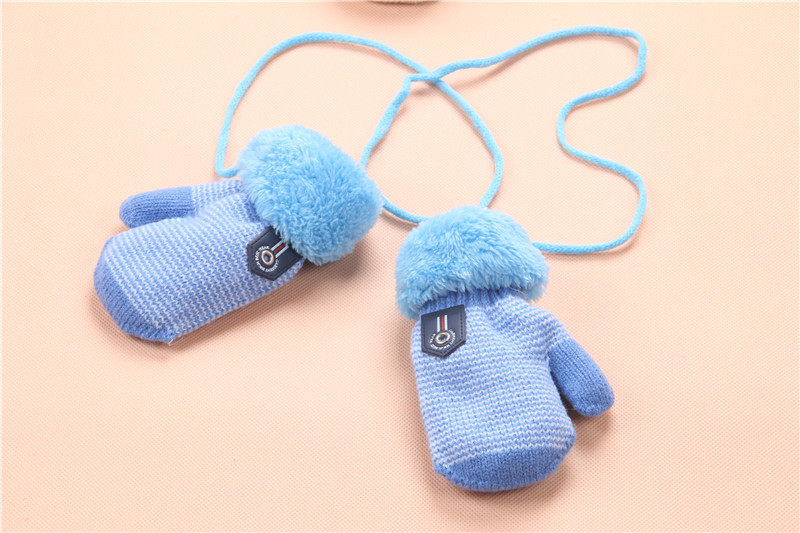 Title 13, New Stylish Warm Mittens For Boys And Girls. Ke...