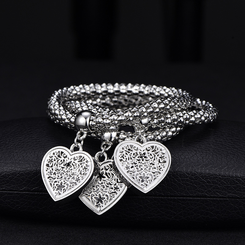 Title 5, Alloy Elastic Diamond Love Pendant Bracelet Tri...