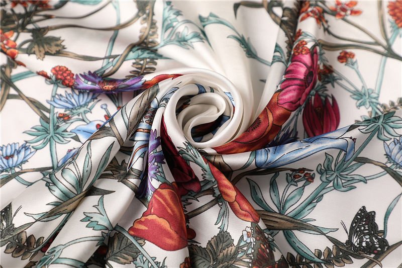 Title 3, Silk scarf imitation silk scarf