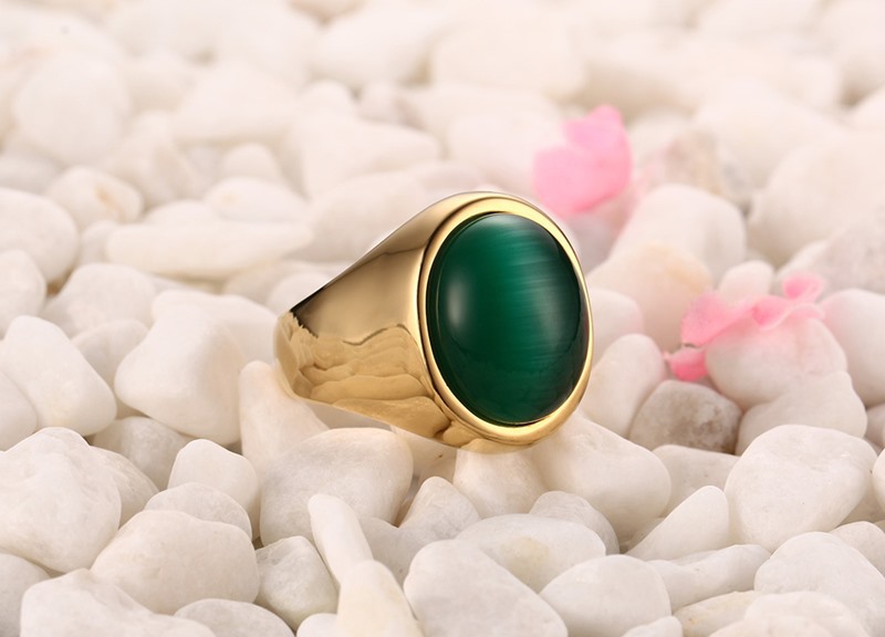 Title 1, Bague en or avec opale verte pour femme