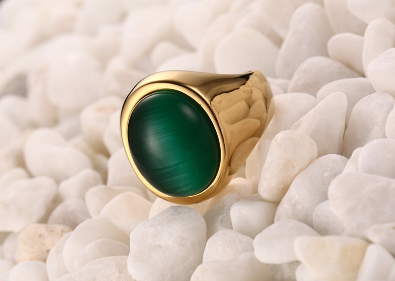 Title 2, Bague en or avec opale verte pour femme