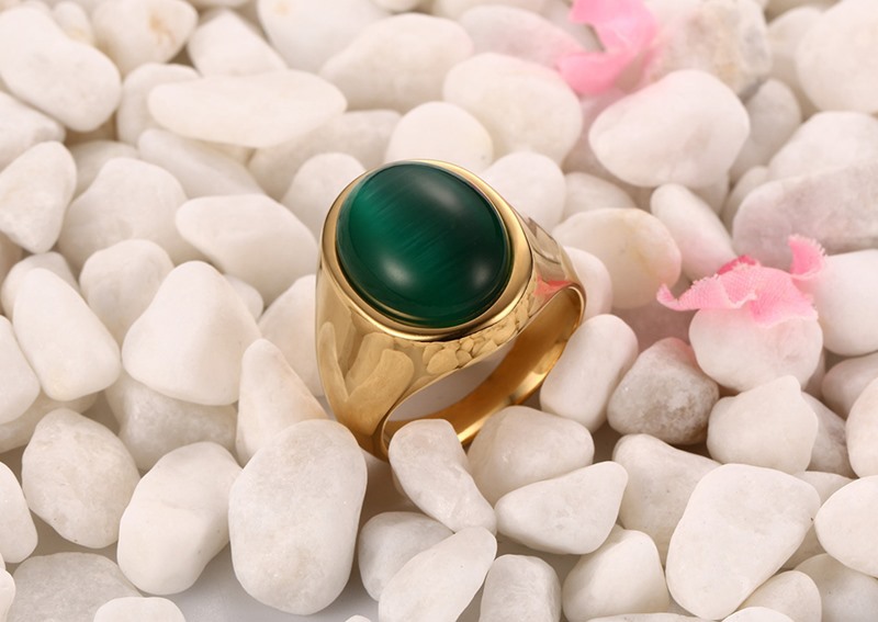 Title 4, Bague en or avec opale verte pour femme