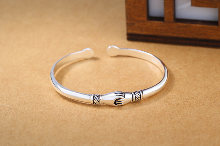 Title 1, Shake hands frendship bracelet