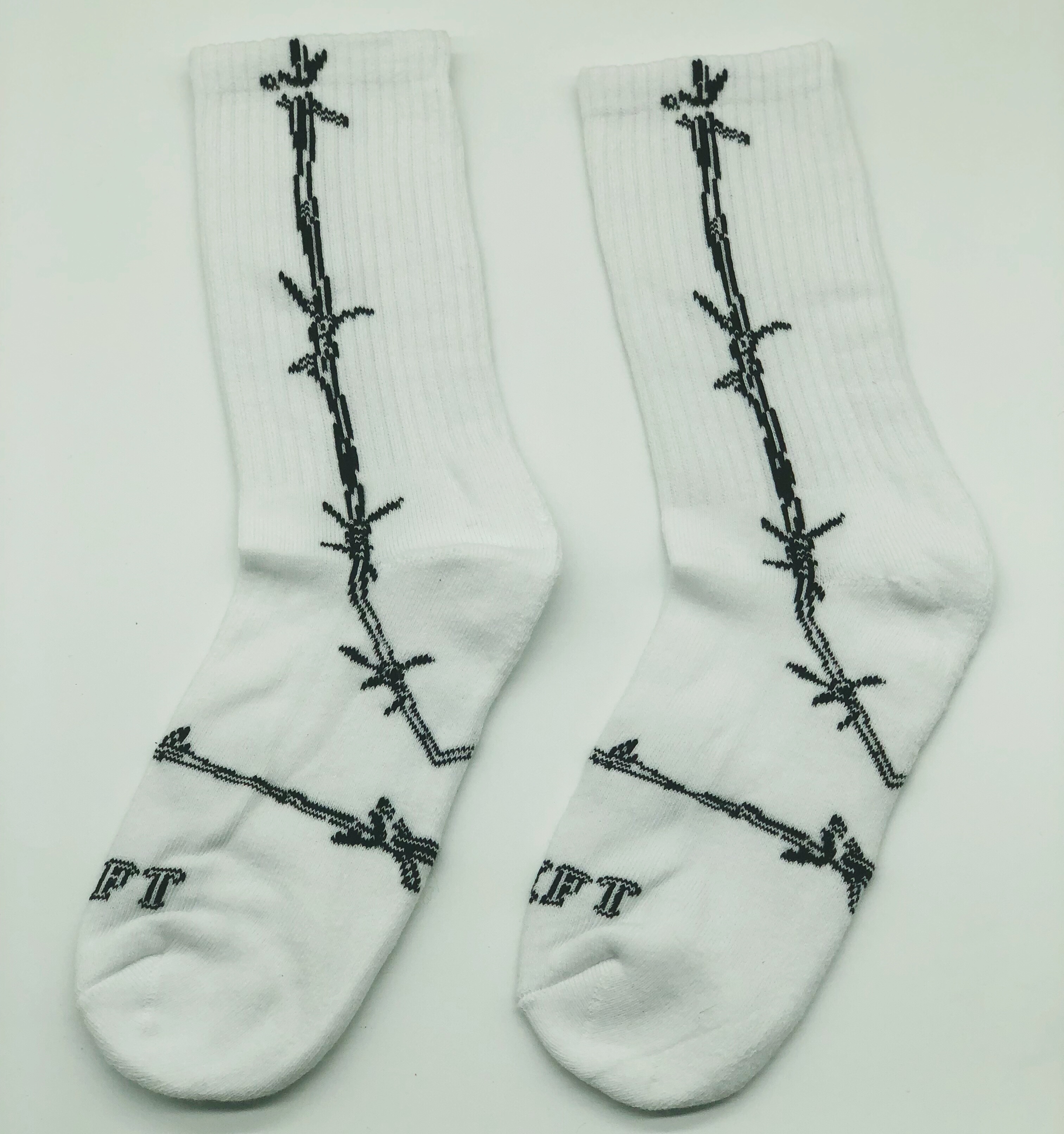 Title 5, Chaussettes à dents avec mouvement d