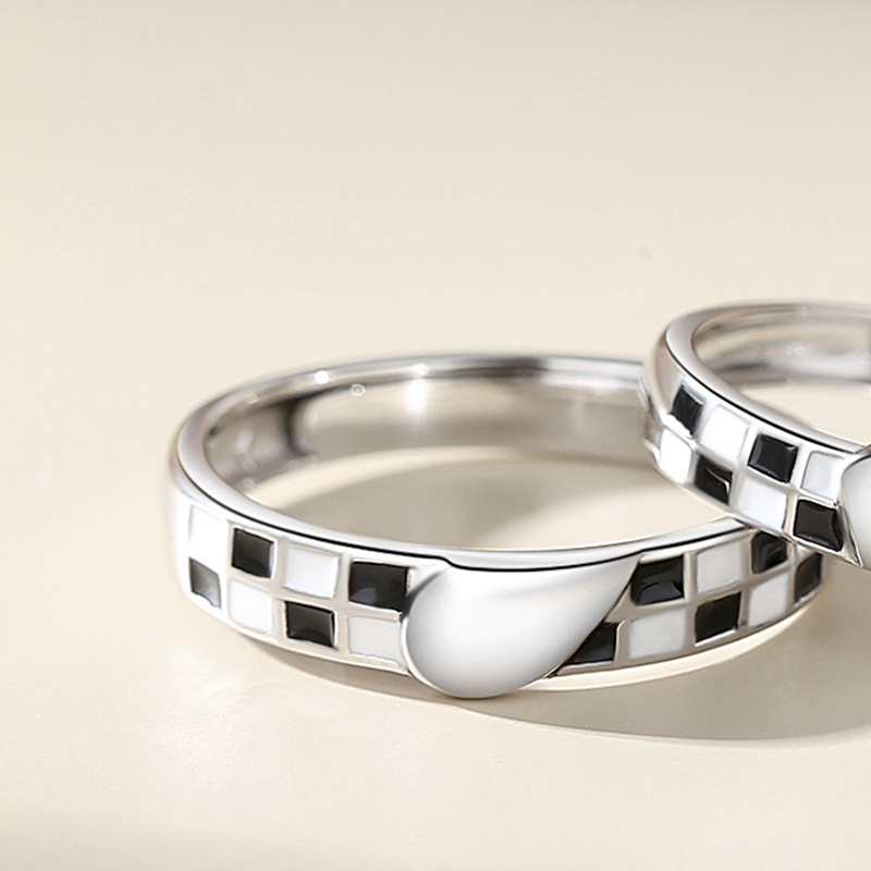 Title 4, Bague Couple Damier Noir Et Blanc