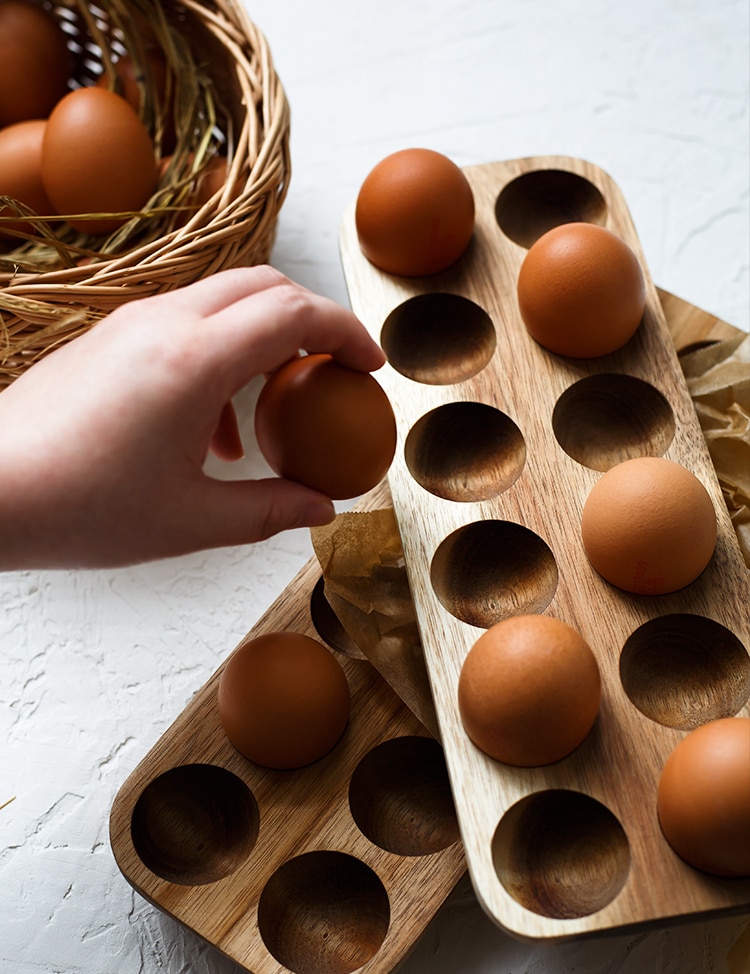 Title 1, Storage box for eggs