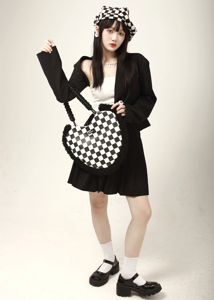 Title 9, Bolsa mensageiro Checkerboard Love feminina com...