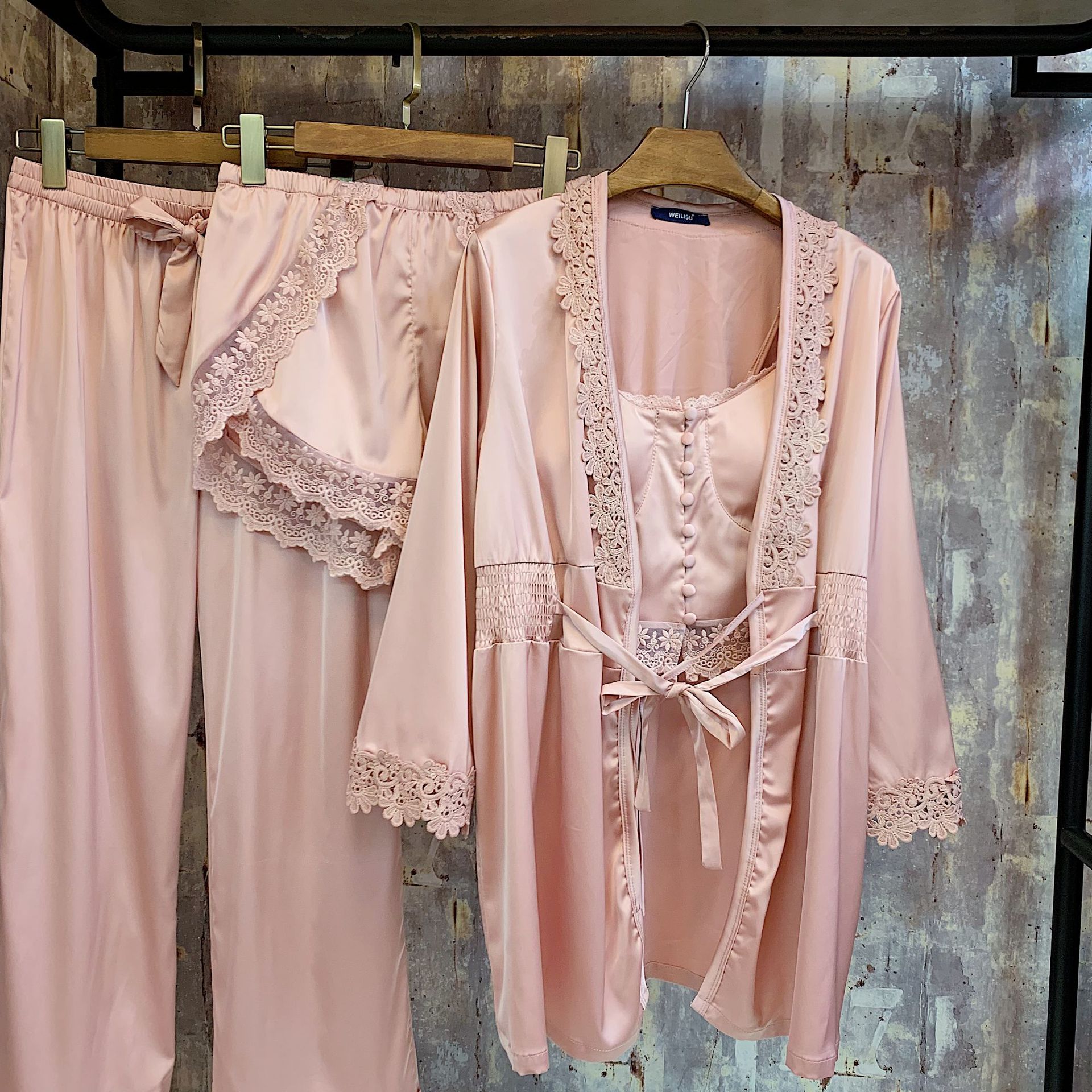 Title 6, Lace four-piece silk sexy pajamas