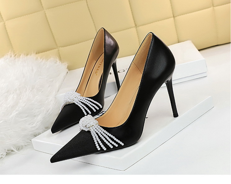 Title 2, Elegante Damen High Heels mit spitzer Zehenpart...