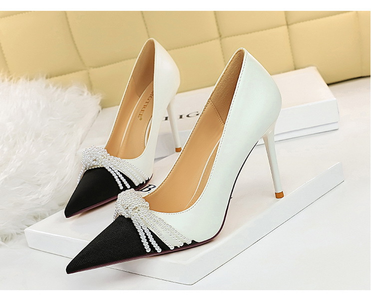 Title 5, Elegante Damen High Heels mit spitzer Zehenpart...