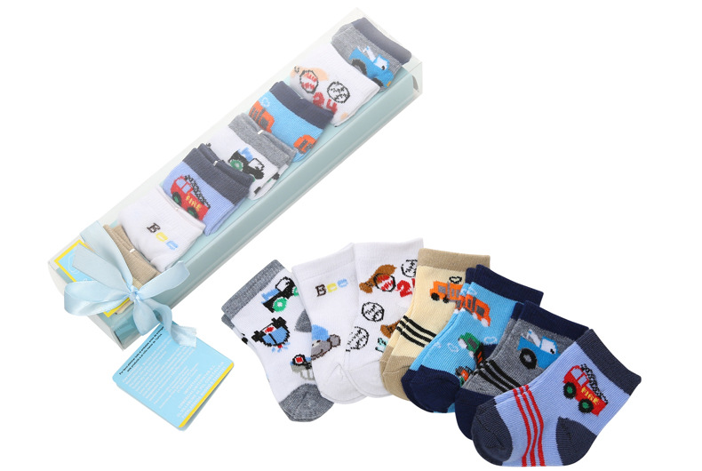 Title 3, Breathable Sweat Absorbent 7th Childrens Socks...