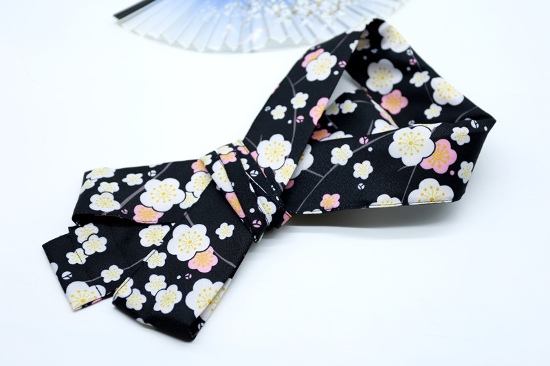 Title 18, Kimono Accessories Have A Good Bow And Radian C...