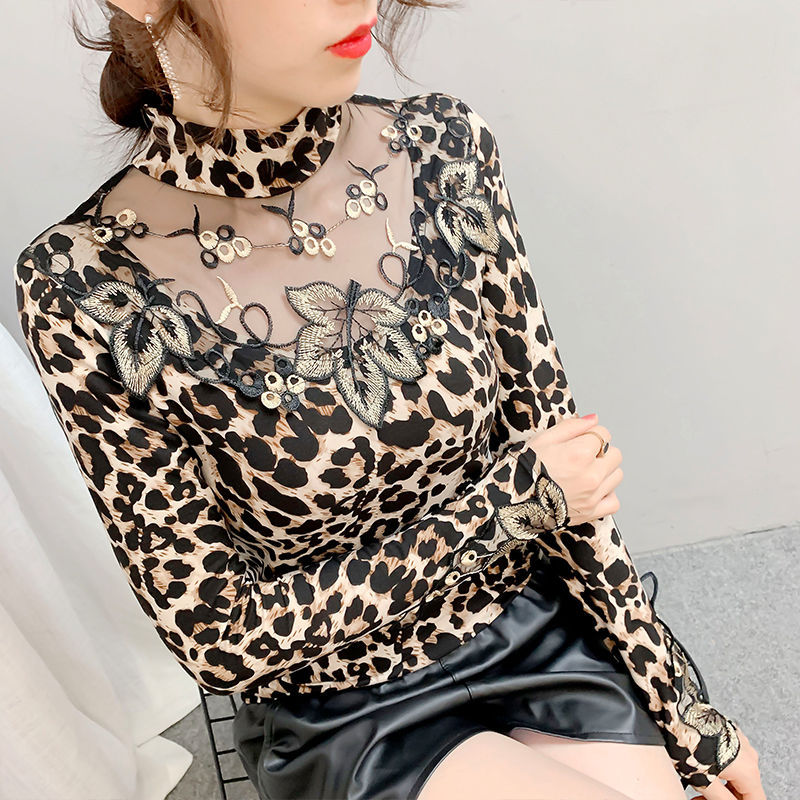 Title 3, Leopard Print Bottoming Shirt Western Style Lac...