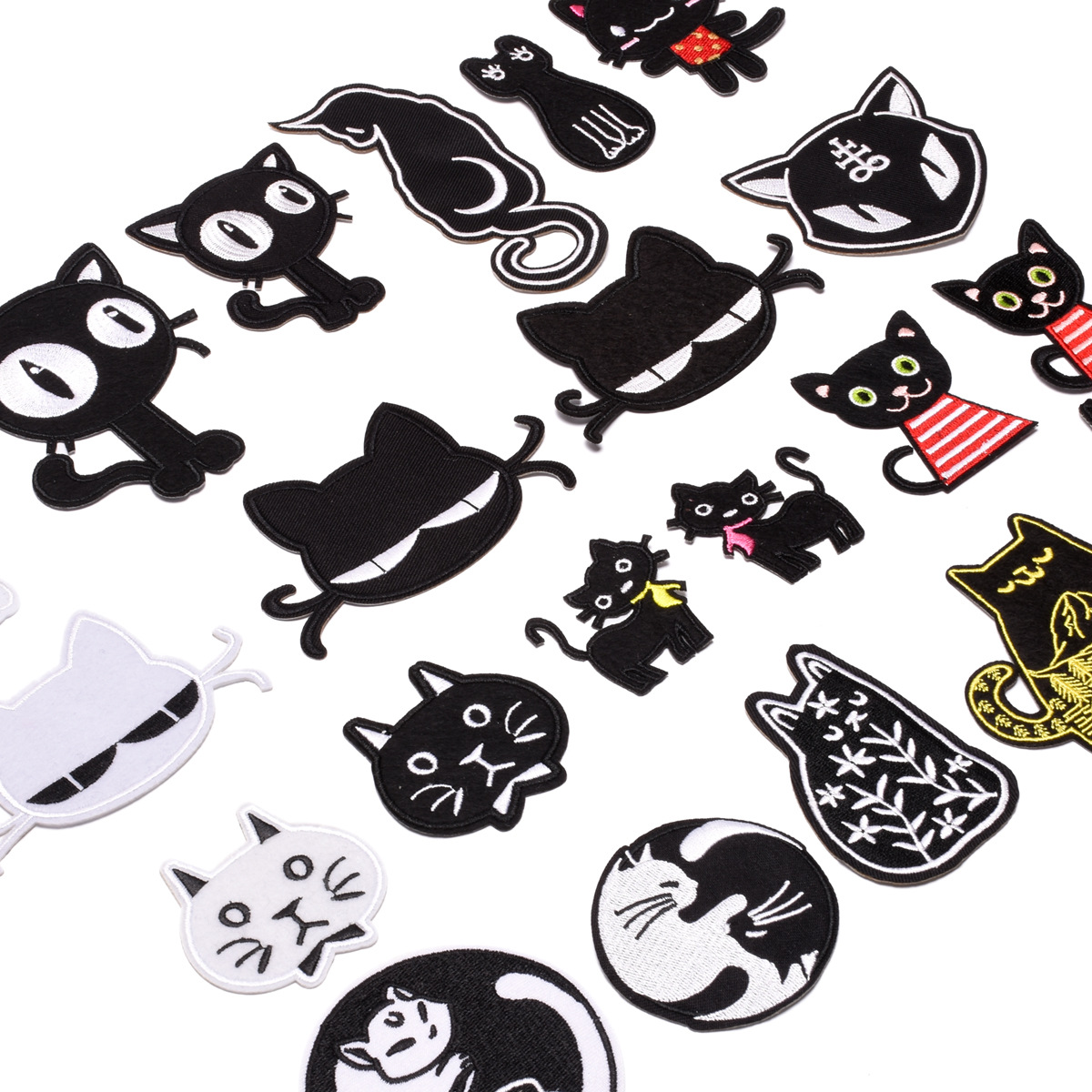 Cartoon Black Cat Pattern Cloth Sticker Embroidery Adhesive Patch — image 1