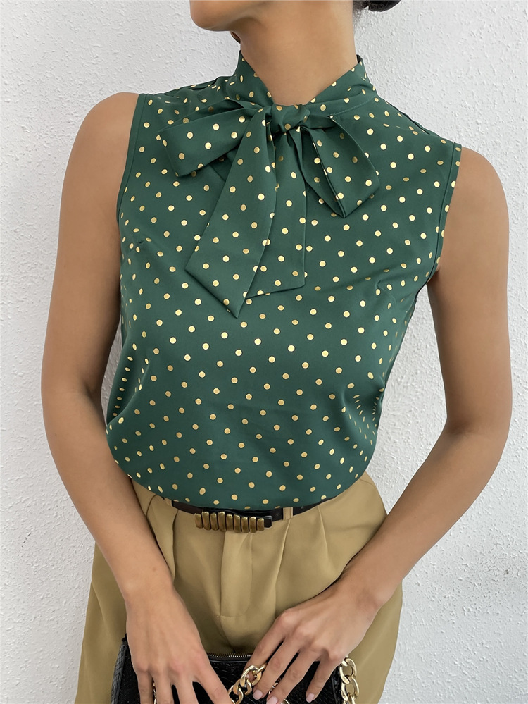 Title 5, Nova camisa Amazon Hottie Bow Tie Dot Top