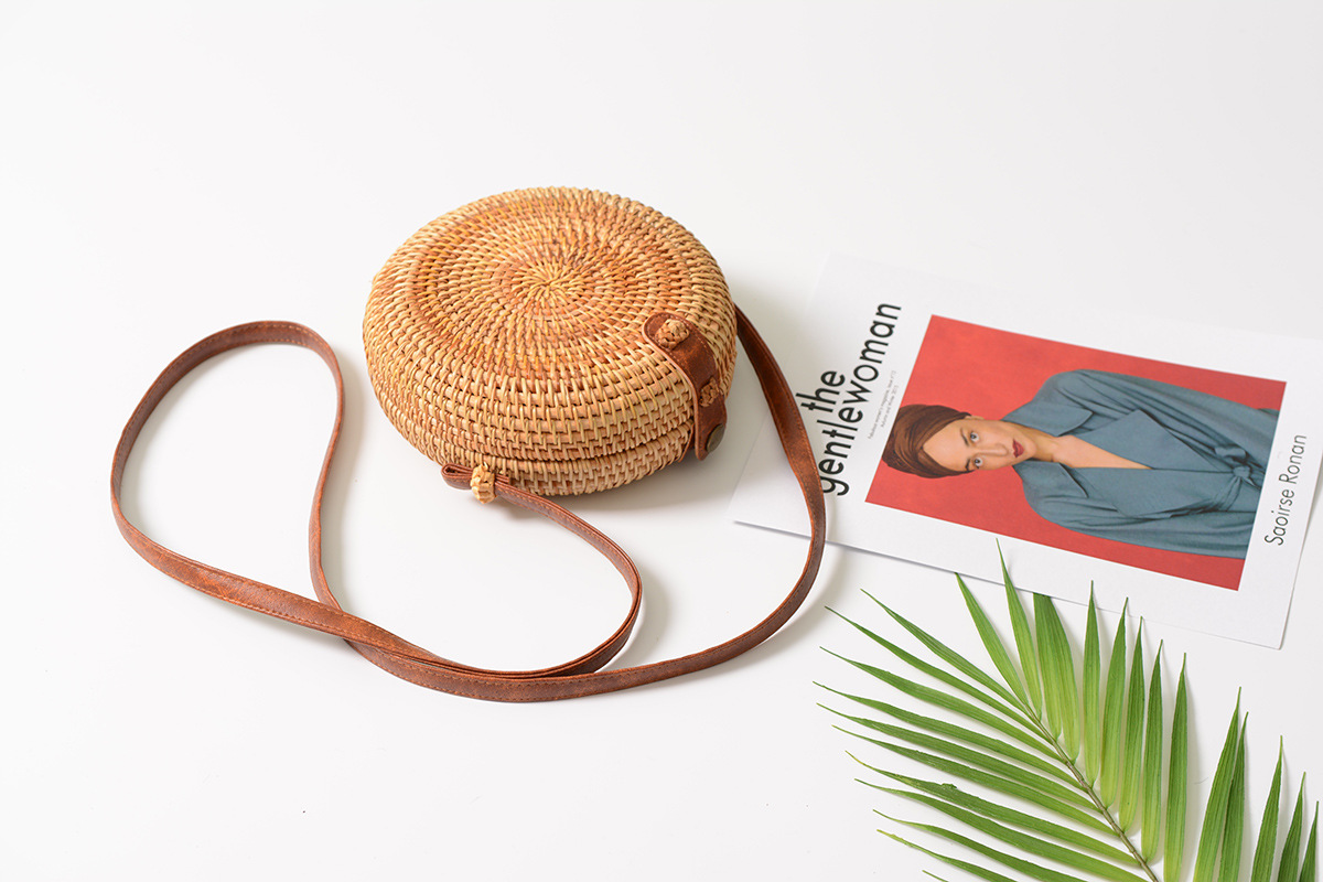 Title 7, Borsa in rattan diagonale mini Sen, cestino con...