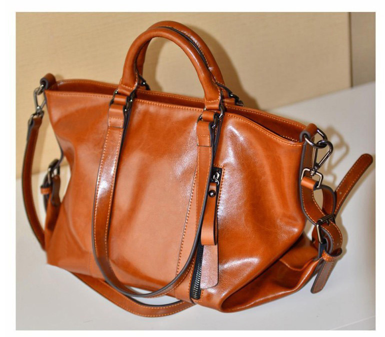 Title 4, Borsa a tracolla crossbody da donna. Elegante e...