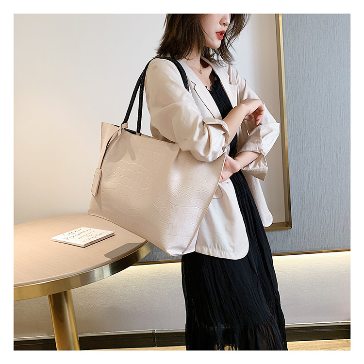 Title 2, Simple large-capacity handbag perfect for every...