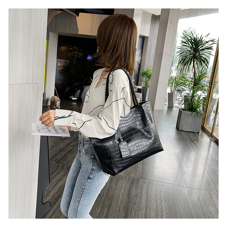 Title 8, Simple large-capacity handbag perfect for every...