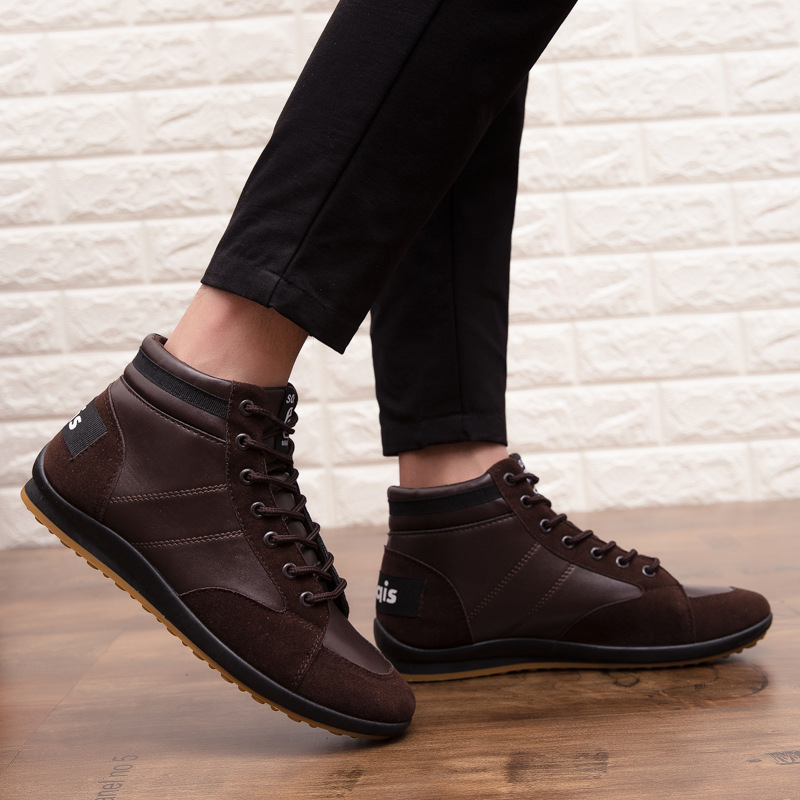 Title 19, British leather boots for men and women. Durabl...