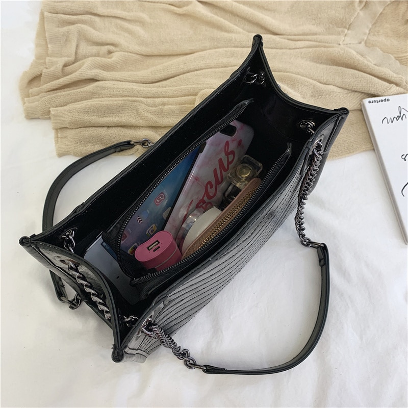 Title 20, Fashion embroidered tote bag